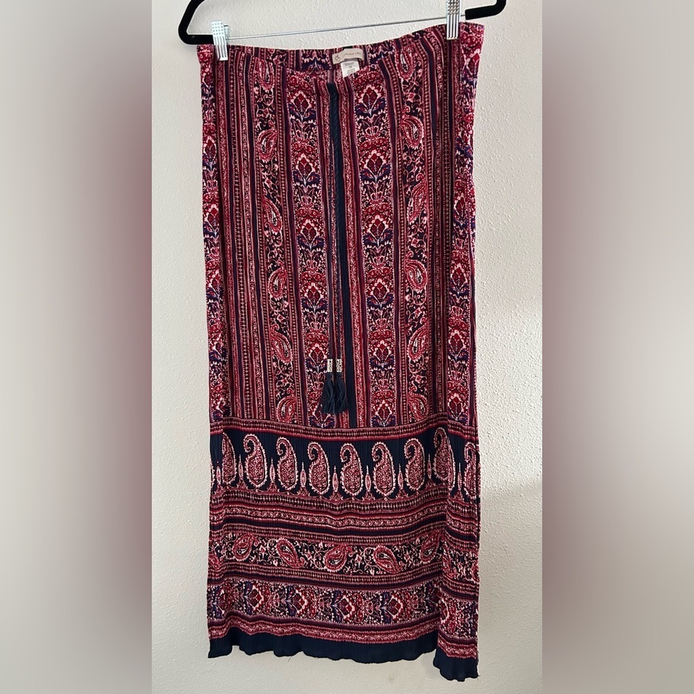 Dress Barn Red Paisley Maxi Skirt with Navy Accents Size 1X